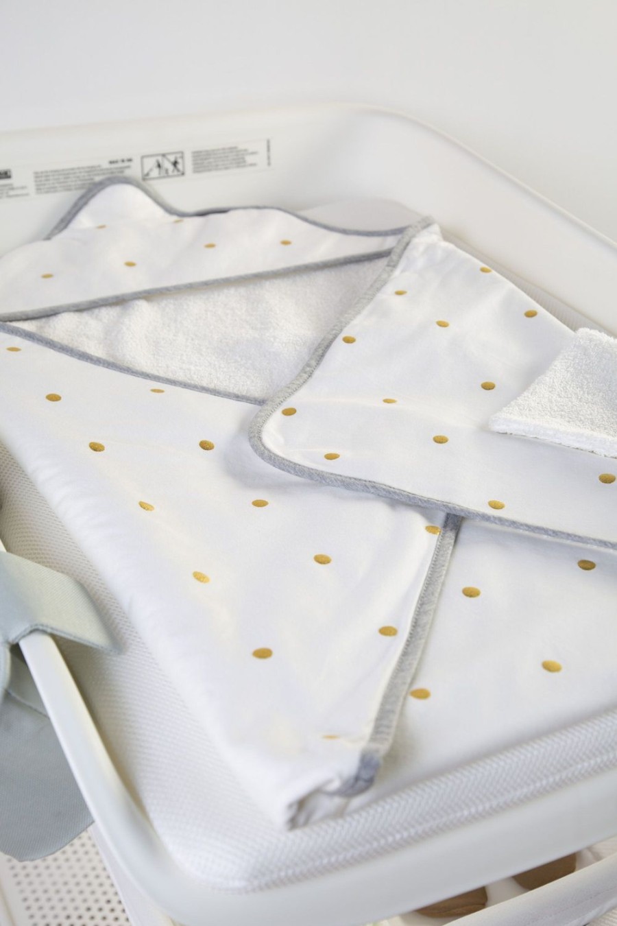 Childhome Baby Badcape + Washandje - 80X80 Cm - Jersey - Gold Dots Clearance